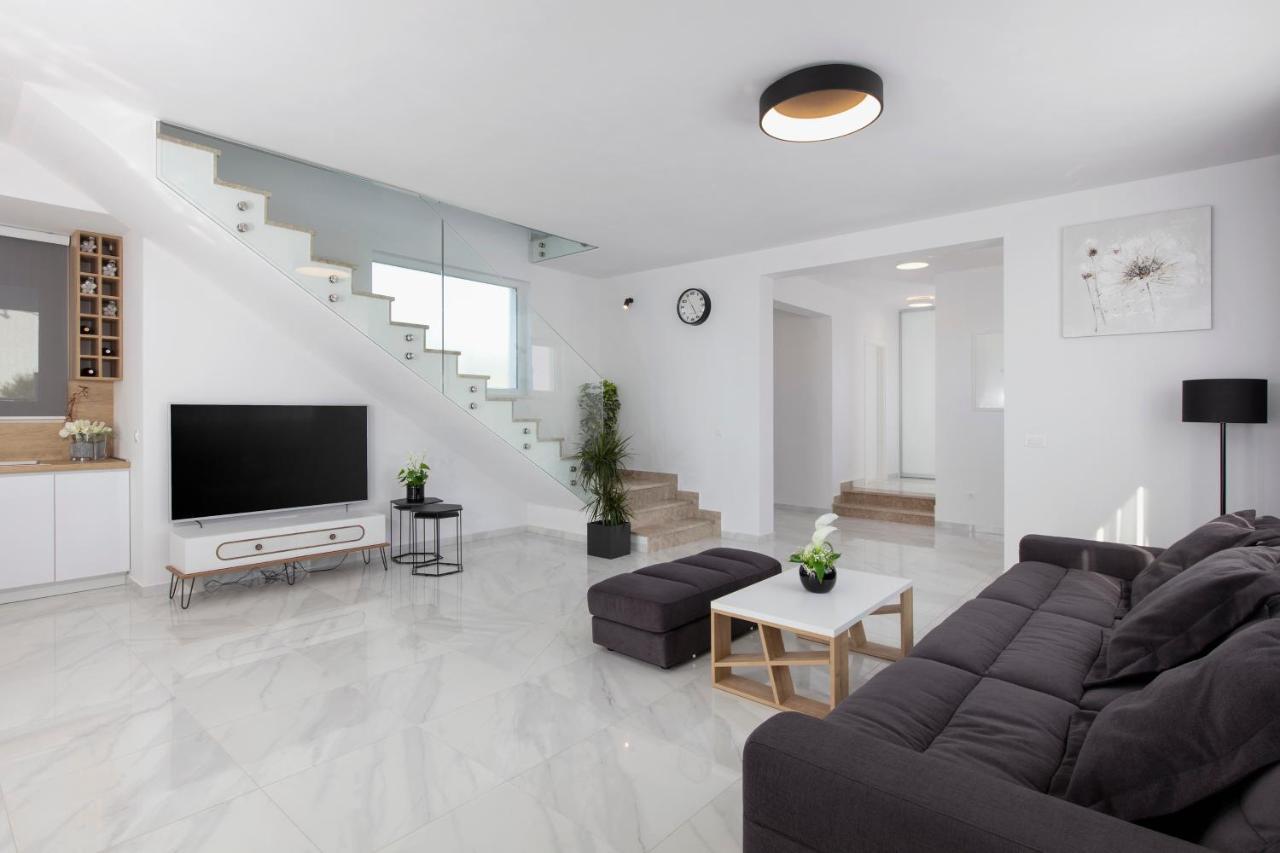 Villa Le Soleil Рогозниця Екстер'єр фото